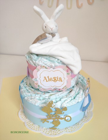 torta-di-pannolini-alice-nel-paese-delle-meraviglie